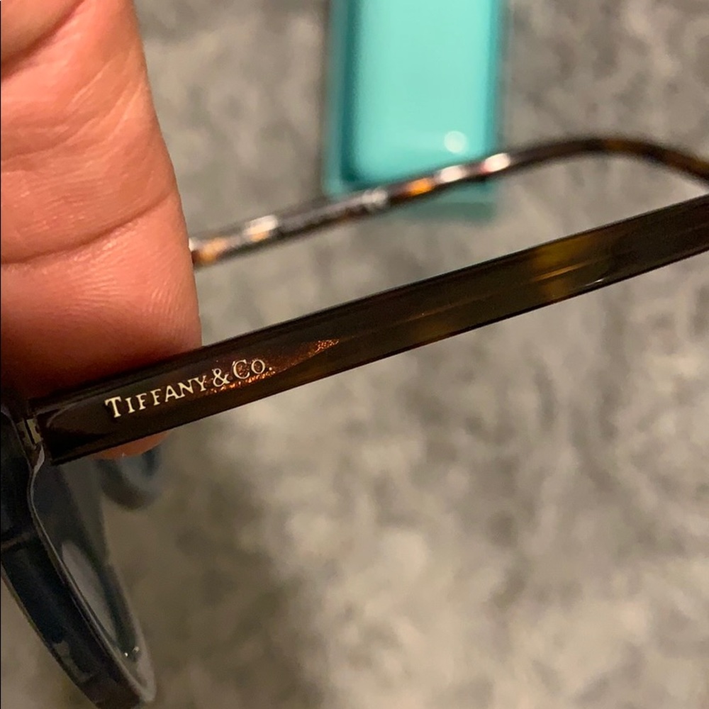 sunglasses - Picture 9 of 10